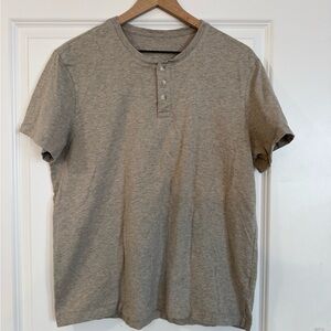 Men’s Everlane T-shirt